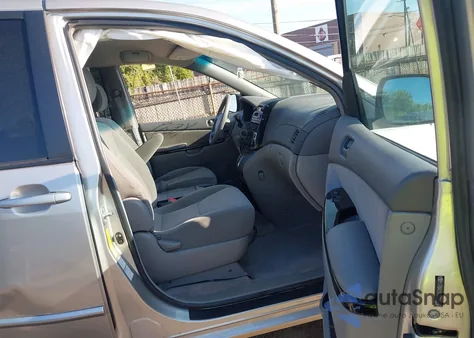 2005 Toyota Sienna Le z USA, uszkodzony, nr VIN 5TDBA23C15S044763